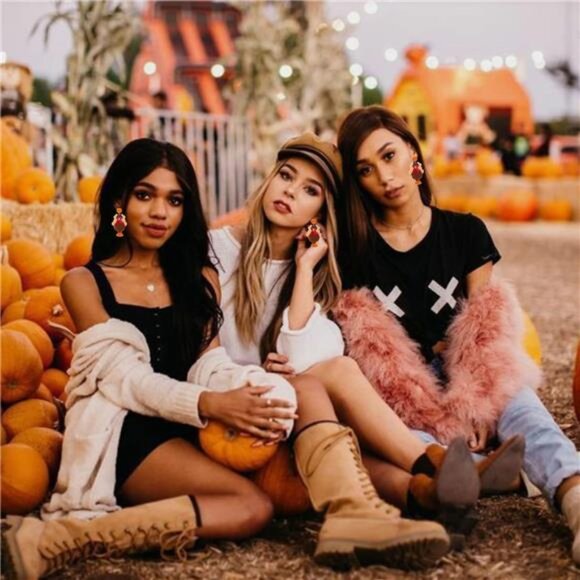 Handmade Thanksgiving Earrings - Pumpkin, Turkey, Maple Leaf - Picture 4 of 8